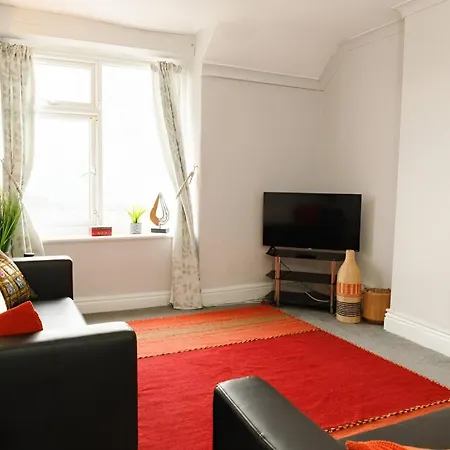Seaside Escape Peaceful 2Br In Picturesque Wales Apartment Llandudno Exterior photo