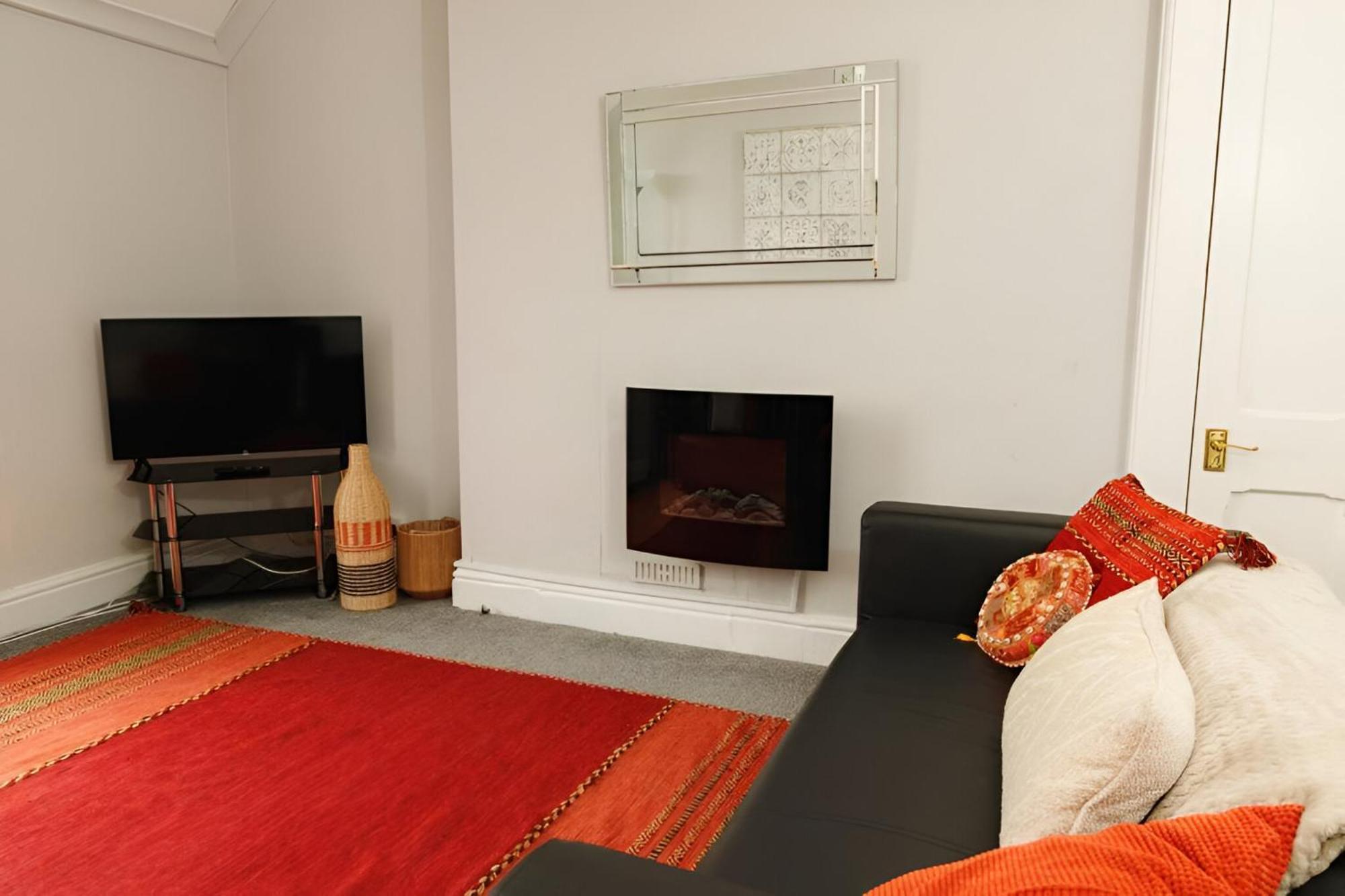 Seaside Escape Peaceful 2br In Picturesque Wales Apartment Llandudno
